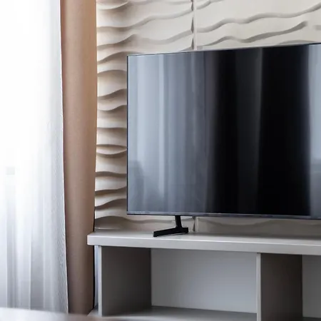 Charming N' Cozy By Prestige Homes Apartment *