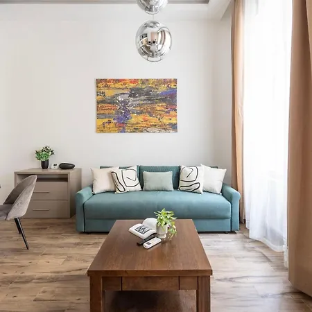 Charming N' Cozy By Prestige Homes * Budapest