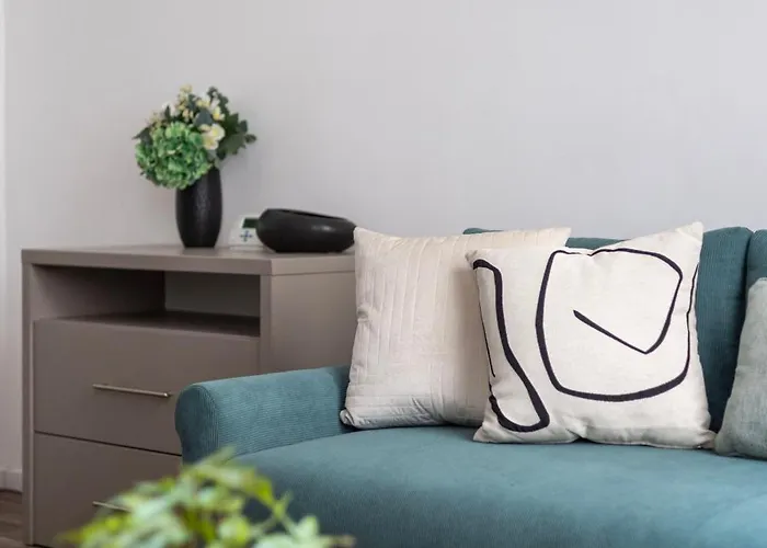 Charming N' Cozy By Prestige Homes *